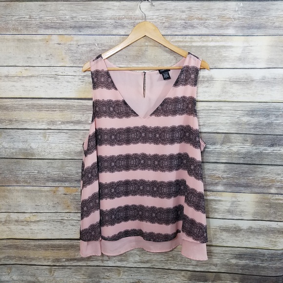 torrid Tops - Torrid Double Layer Scalloped Lace Print Tank Top
